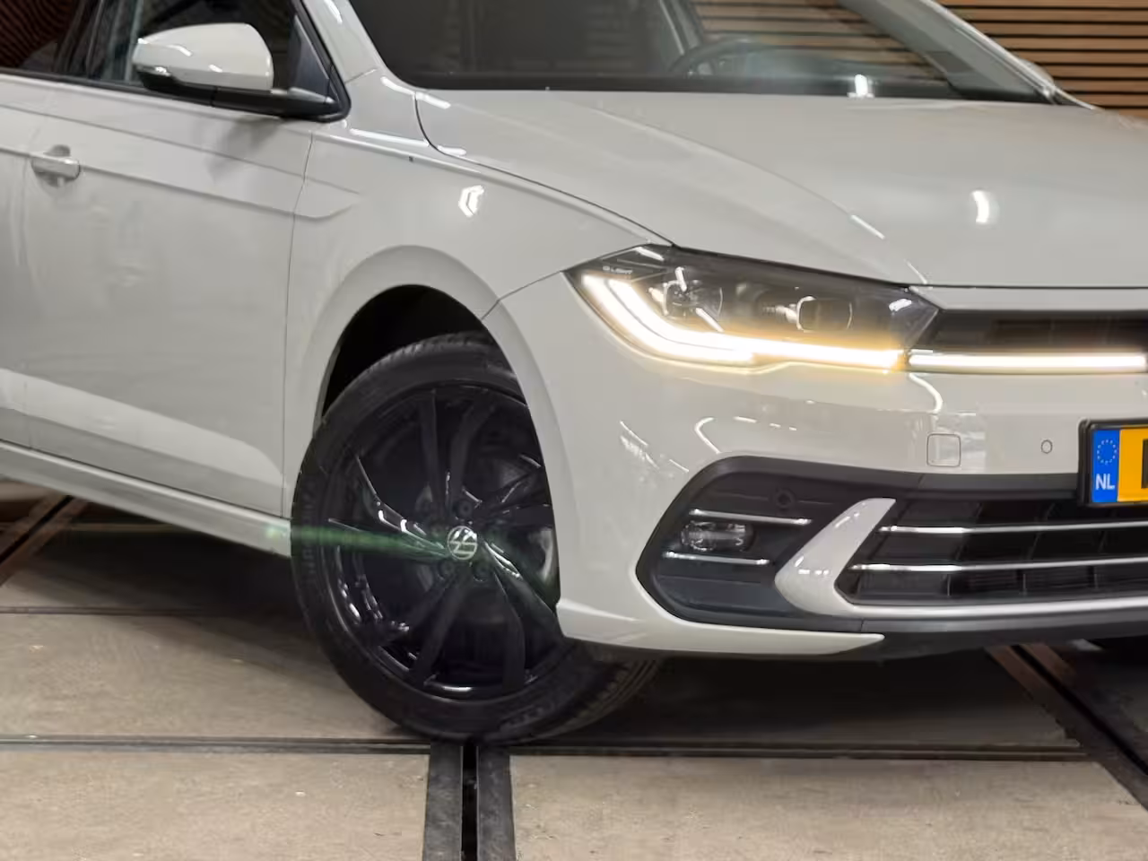 Volkswagen Polo 1.0 TSI Style Black Edition Business | Matrix LED | IQ.Light |CarPlay | Stoelverwarming |