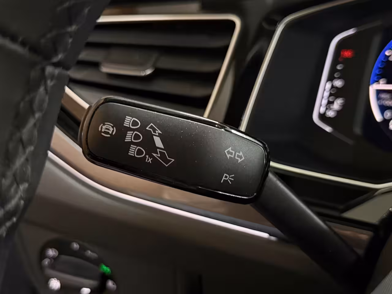 Volkswagen Polo 1.0 TSI Style Black Edition Business | Matrix LED | IQ.Light |CarPlay | Stoelverwarming |