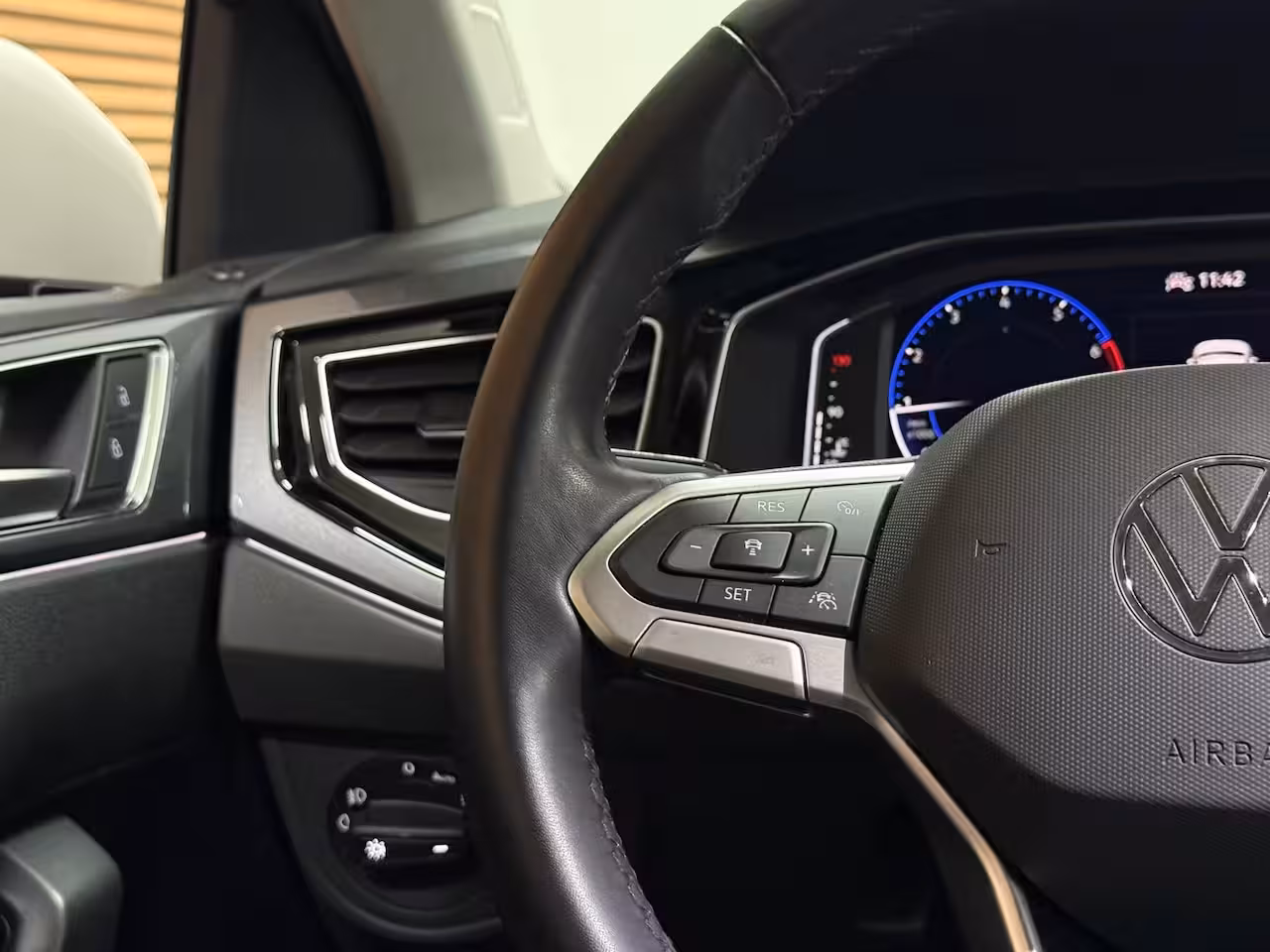 Volkswagen Polo 1.0 TSI Style Black Edition Business | Matrix LED | IQ.Light |CarPlay | Stoelverwarming |