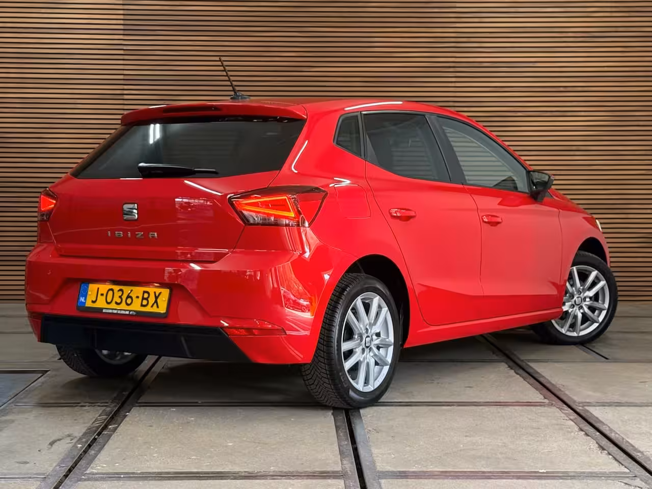 Seat Ibiza 1.0 TSI Style Business Intense | NAP | 95PK | ACC | Camera | Parkeersensoren | LED | Touch