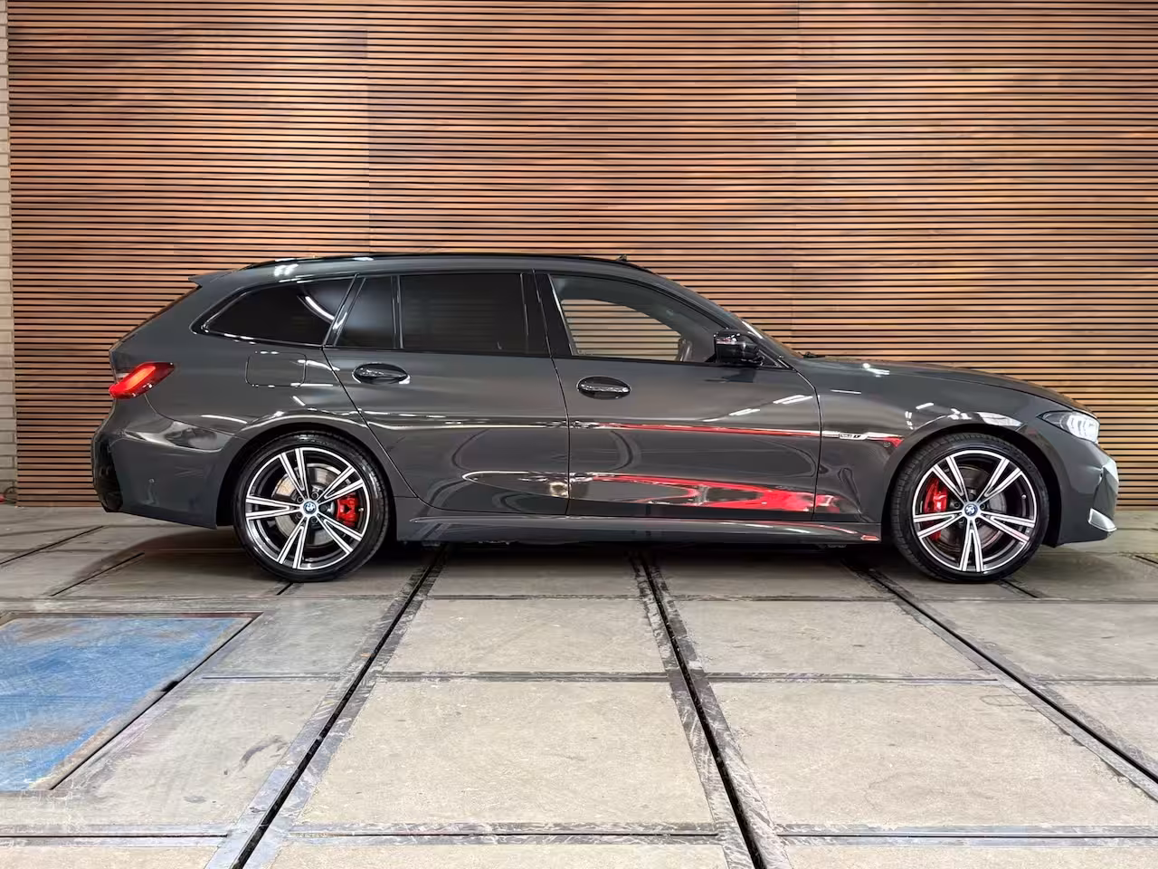 BMW 3-serie Touring 330e M-Sport Pro | LCI | Dravitgrau | 292PK | Plug-in Hybrid |Carplay | 19” | Harman Kardo