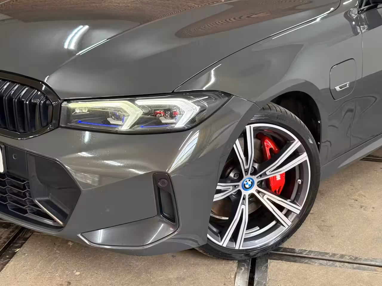 BMW 3-serie Touring 330e M-Sport Pro | LCI | Dravitgrau | 292PK | Plug-in Hybrid |Carplay | 19” | Harman Kardo