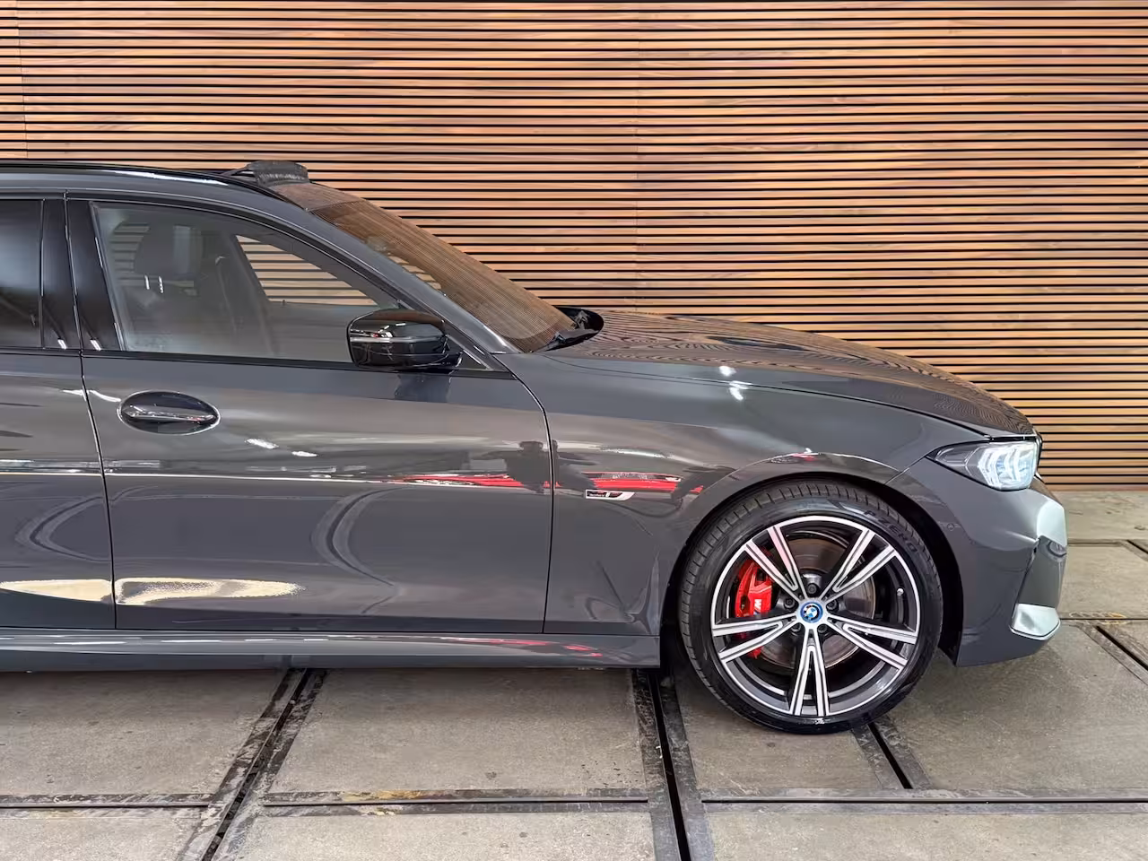 BMW 3-serie Touring 330e M-Sport Pro | LCI | Dravitgrau | 292PK | Plug-in Hybrid |Carplay | 19” | Harman Kardo