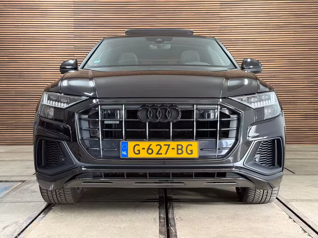 Audi Q8 55 TFSI quattro Pro Line Plus S Line |Black Pack | Luchtvering | PANO| Matrix-Led | 22INCH