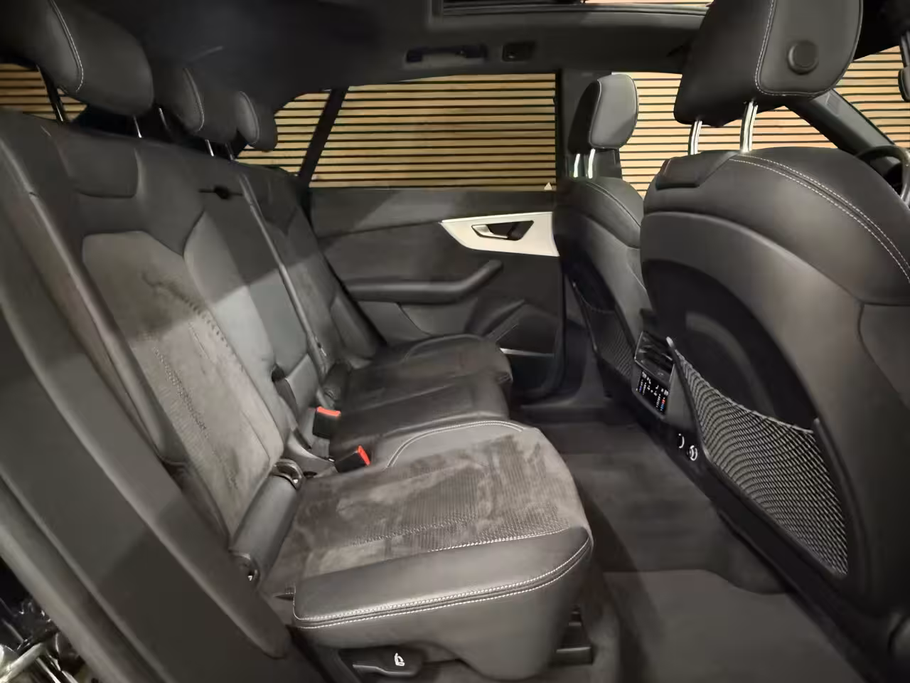 Audi Q8 55 TFSI quattro Pro Line Plus S Line |Black Pack | Luchtvering | PANO| Matrix-Led | 22INCH
