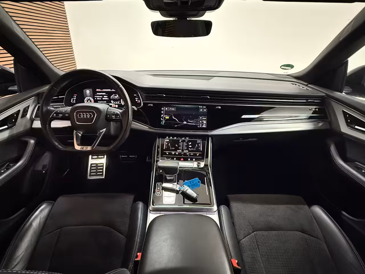 Audi Q8 55 TFSI quattro Pro Line Plus S Line |Black Pack | Luchtvering | PANO| Matrix-Led | 22INCH