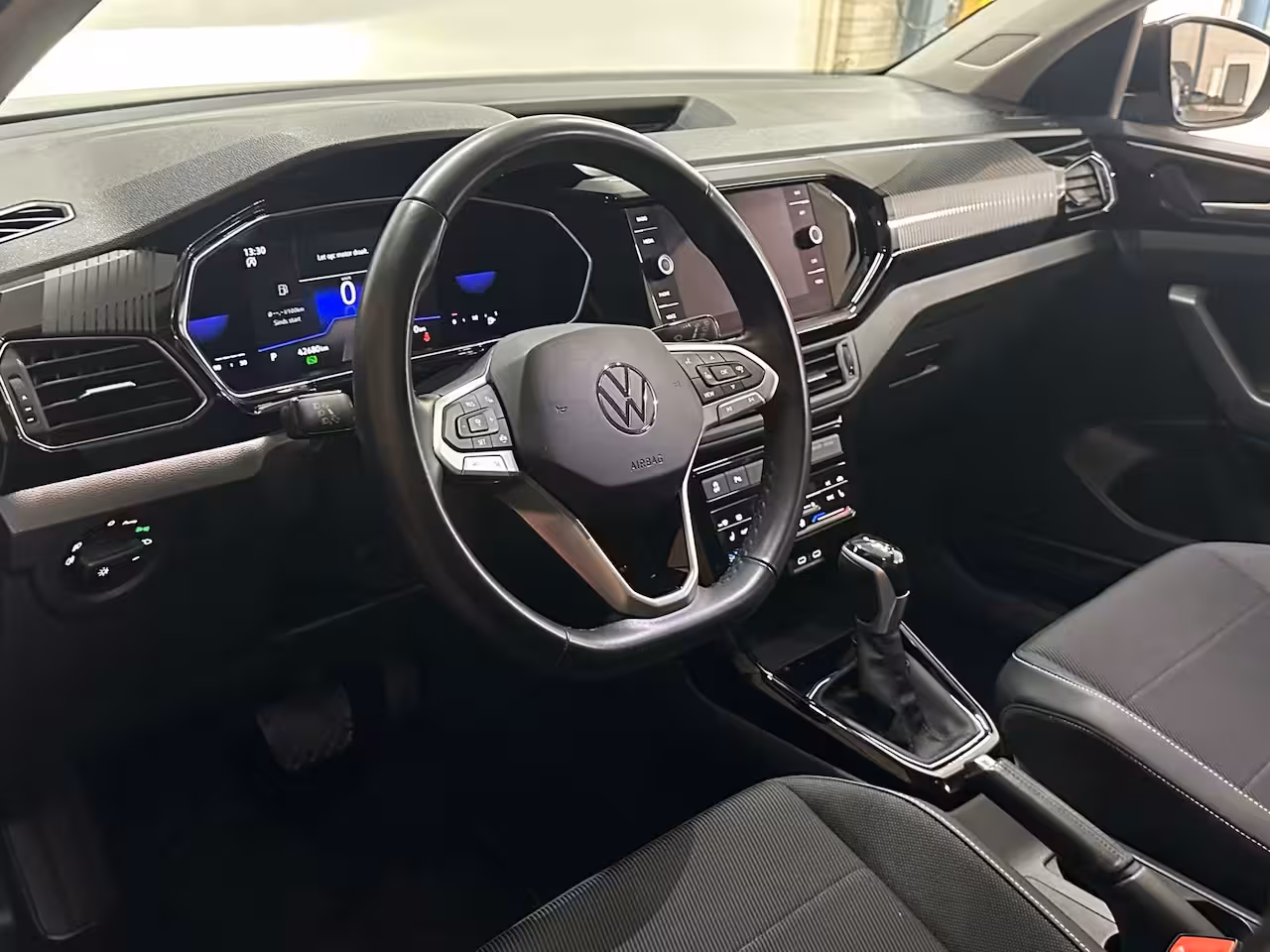 Volkswagen T-Cross 1.0 TSI Style DSG | ACC | Camera | CarPlay | 18 Inch | LED | Stoelverwarming