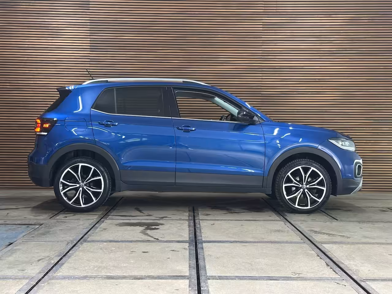 Volkswagen T-Cross 1.0 TSI Style DSG | ACC | Camera | CarPlay | 18 Inch | LED | Stoelverwarming