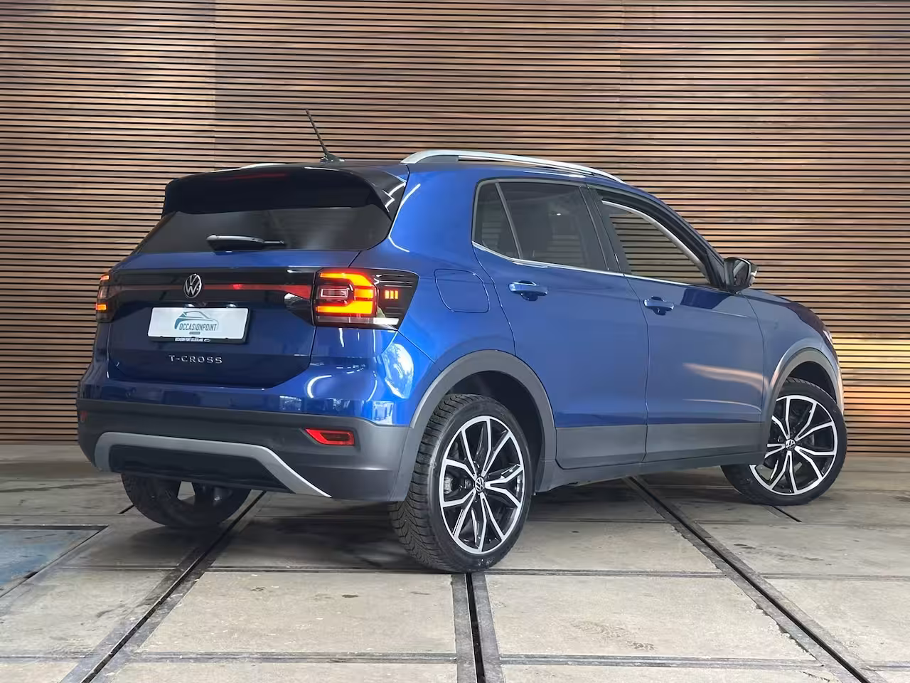 Volkswagen T-Cross 1.0 TSI Style DSG | ACC | Camera | CarPlay | 18 Inch | LED | Stoelverwarming