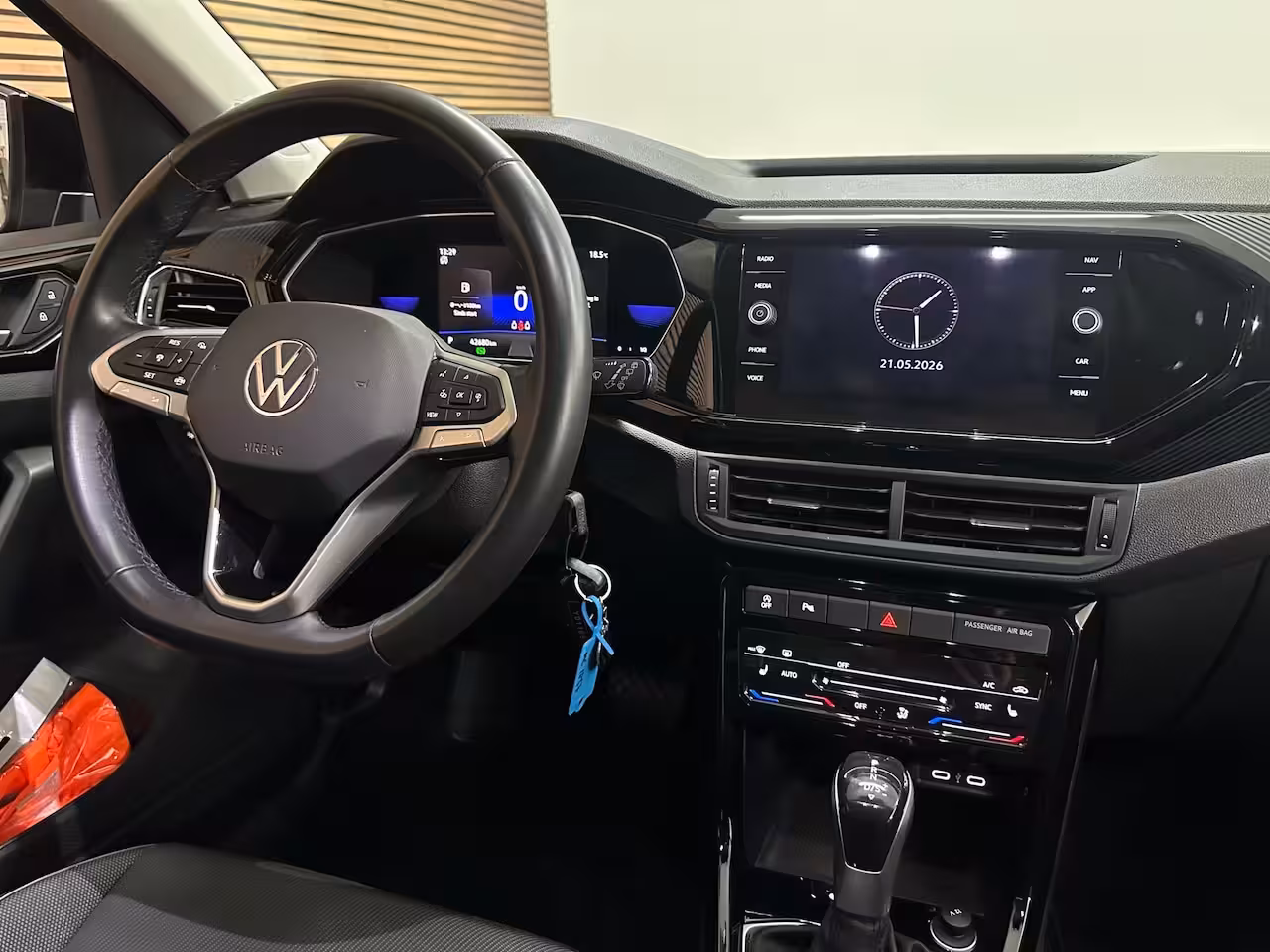 Volkswagen T-Cross 1.0 TSI Style DSG | ACC | Camera | CarPlay | 18 Inch | LED | Stoelverwarming