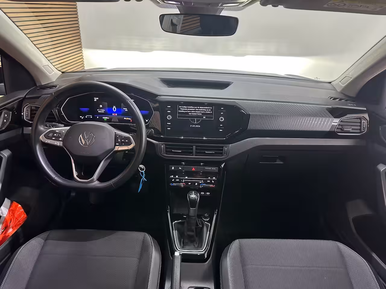 Volkswagen T-Cross 1.0 TSI Style DSG | ACC | Camera | CarPlay | 18 Inch | LED | Stoelverwarming
