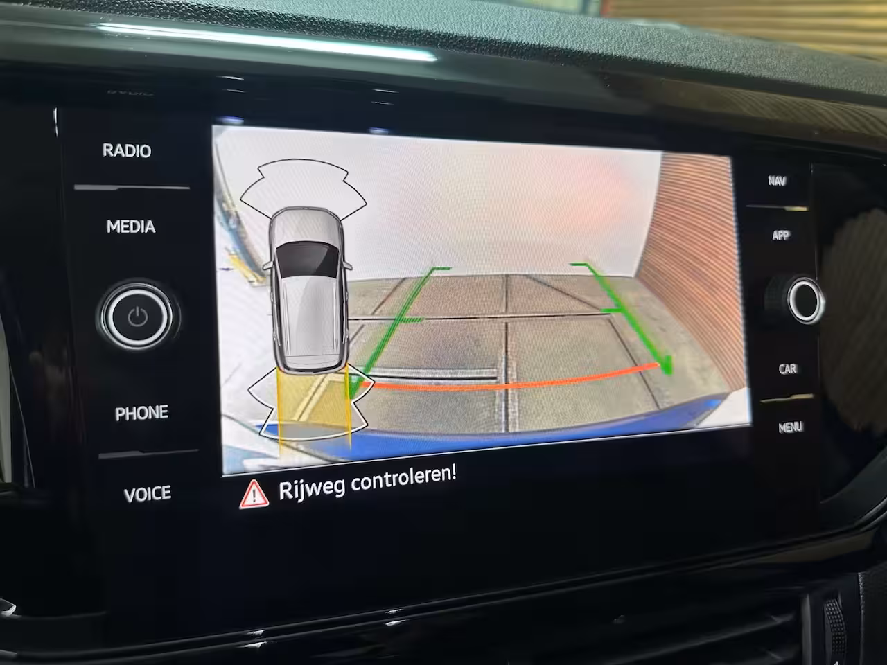 Volkswagen T-Cross 1.0 TSI Style DSG | ACC | Camera | CarPlay | 18 Inch | LED | Stoelverwarming