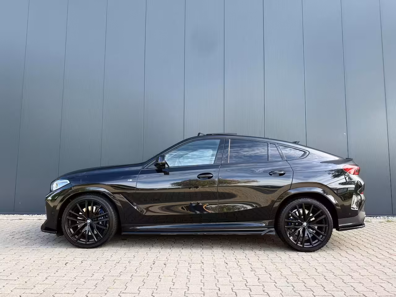 BMW X6 xDrive40d M-sport / pano / B&W / M-seats / Massage