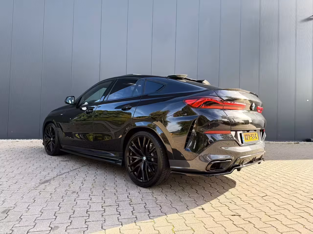 BMW X6 xDrive40d M-sport / pano / B&W / M-seats / Massage