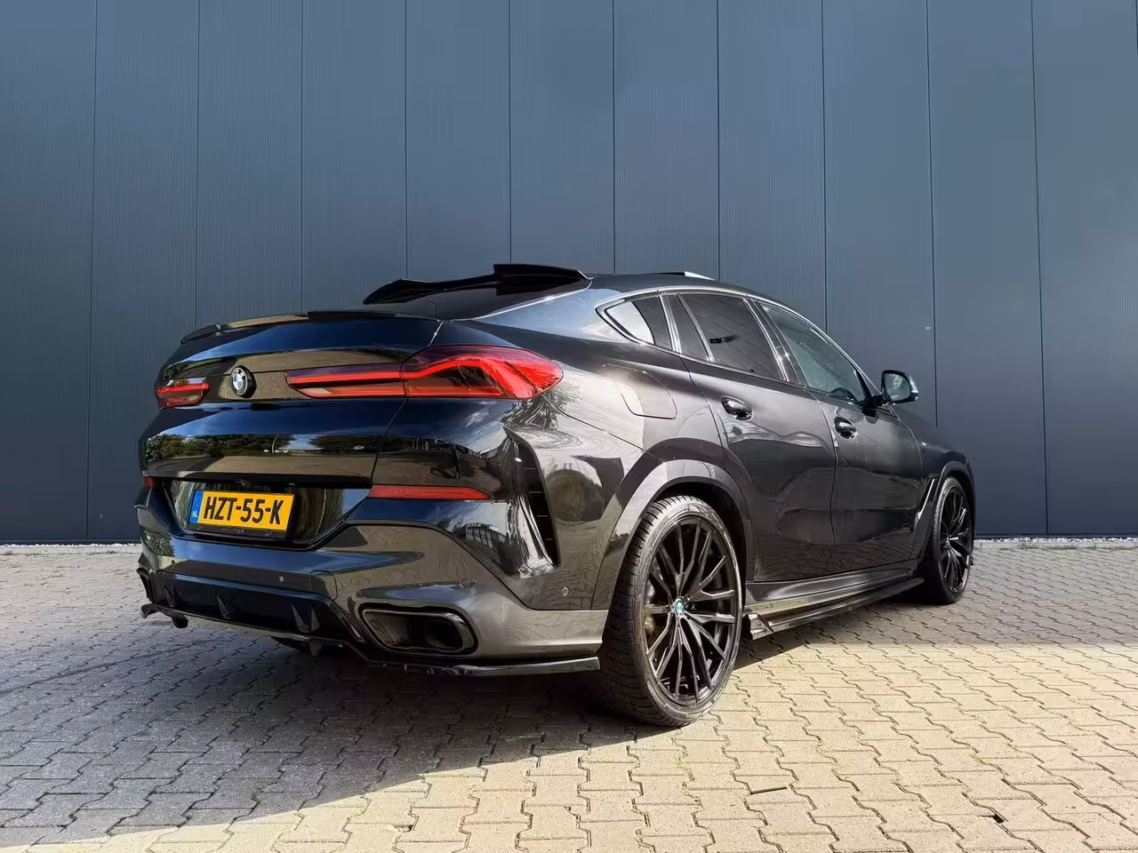 BMW X6 xDrive40d M-sport / pano / B&W / M-seats / Massage