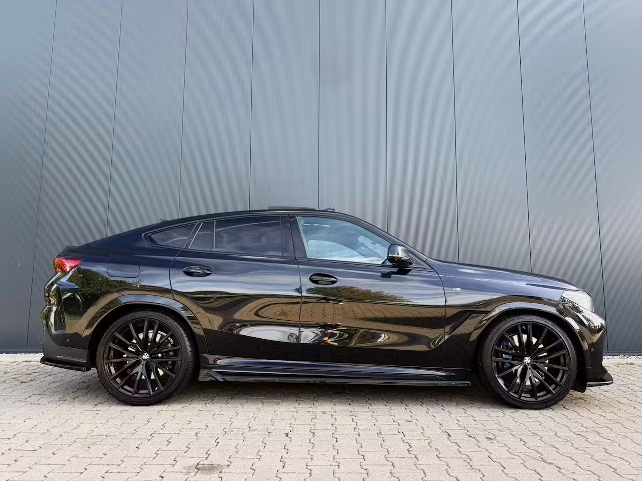 BMW X6 xDrive40d M-sport / pano / B&W / M-seats / Massage