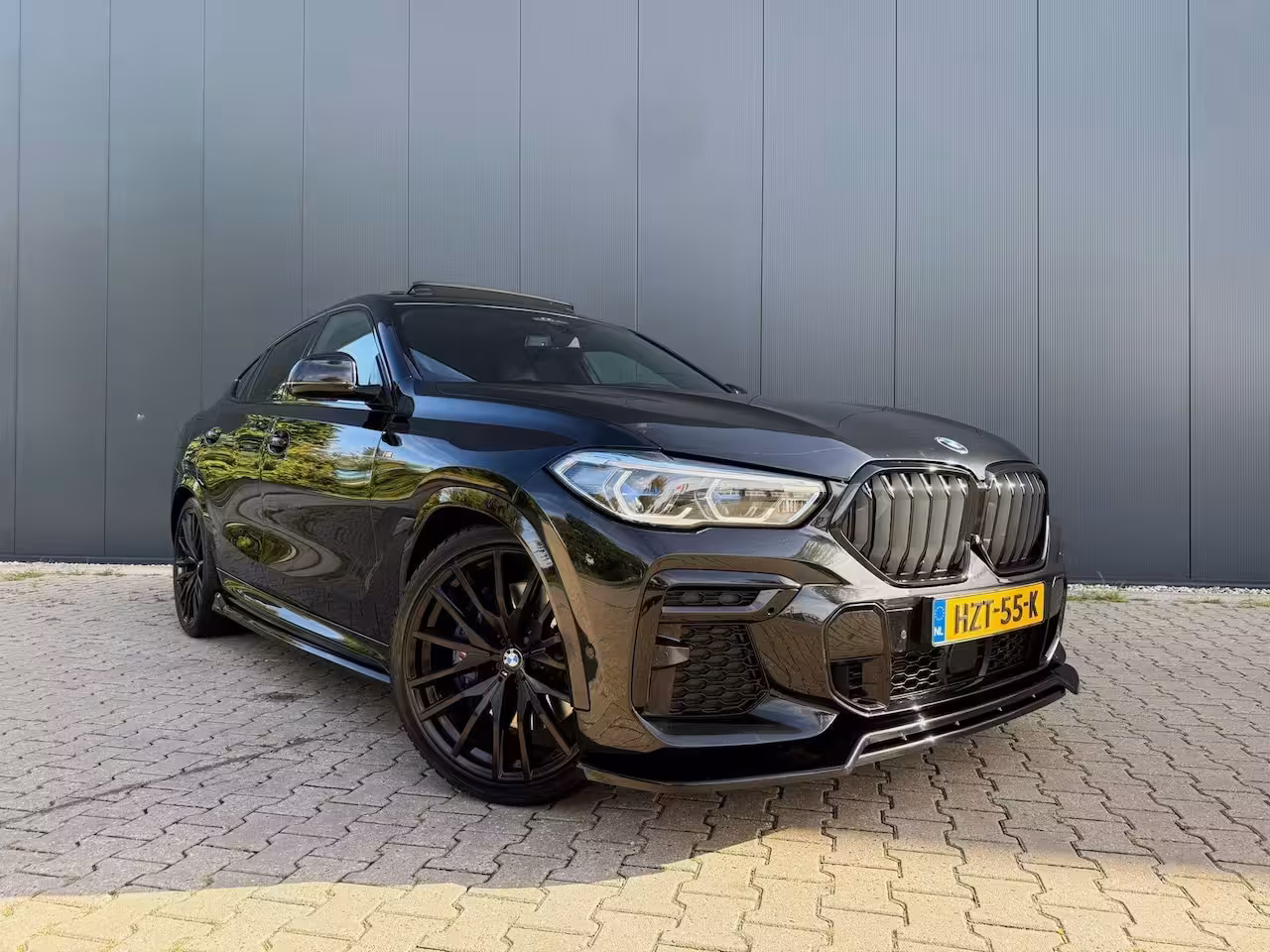 BMW X6 xDrive40d M-sport / pano / B&W / M-seats / Massage