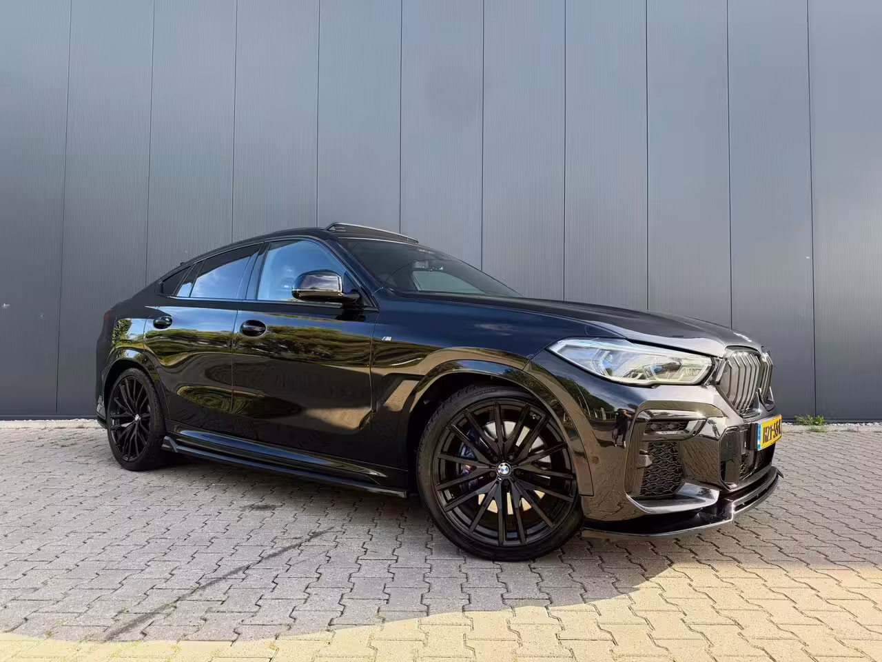 BMW X6 xDrive40d M-sport / pano / B&W / M-seats / Massage