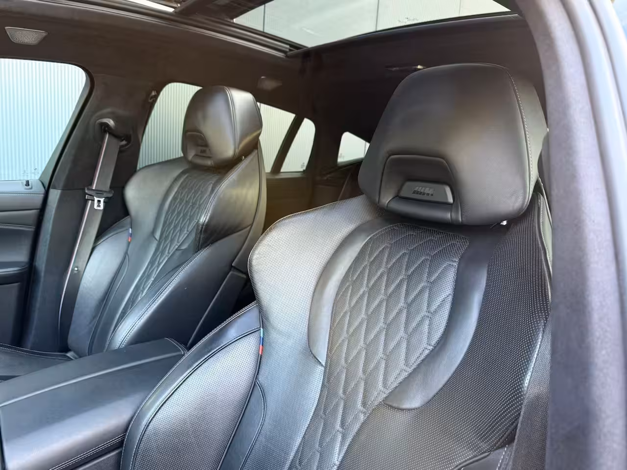 BMW X6 xDrive40d M-sport / pano / B&W / M-seats / Massage
