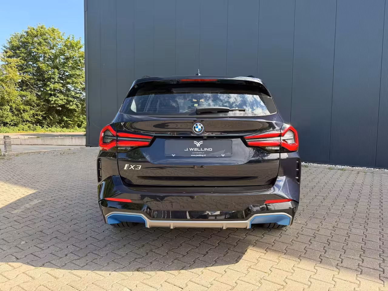 BMW iX3 M-Sport Pano Tr.hk HUD H&K Memory
