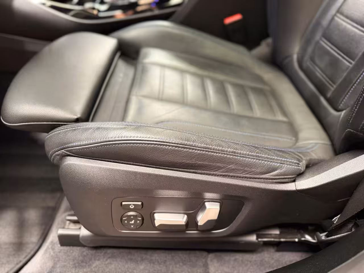 BMW iX3 M-Sport Pano Tr.hk HUD H&K Memory
