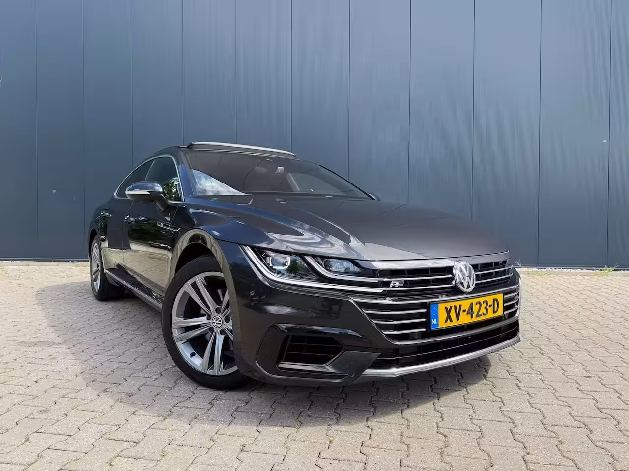 Volkswagen Arteon 1.5 TSI Business R pano / camera / massage