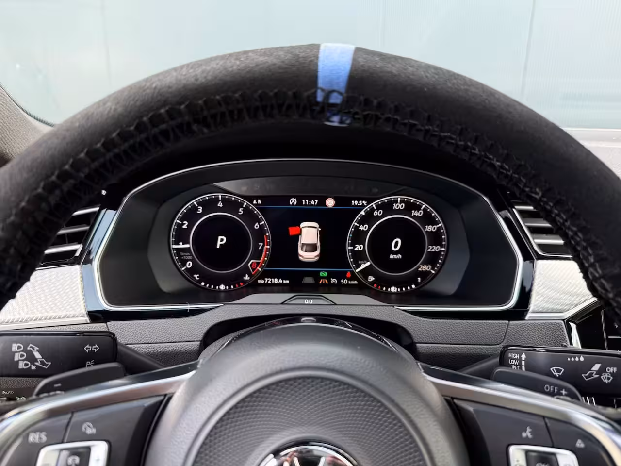 Volkswagen Arteon 1.5 TSI Business R pano / camera / massage