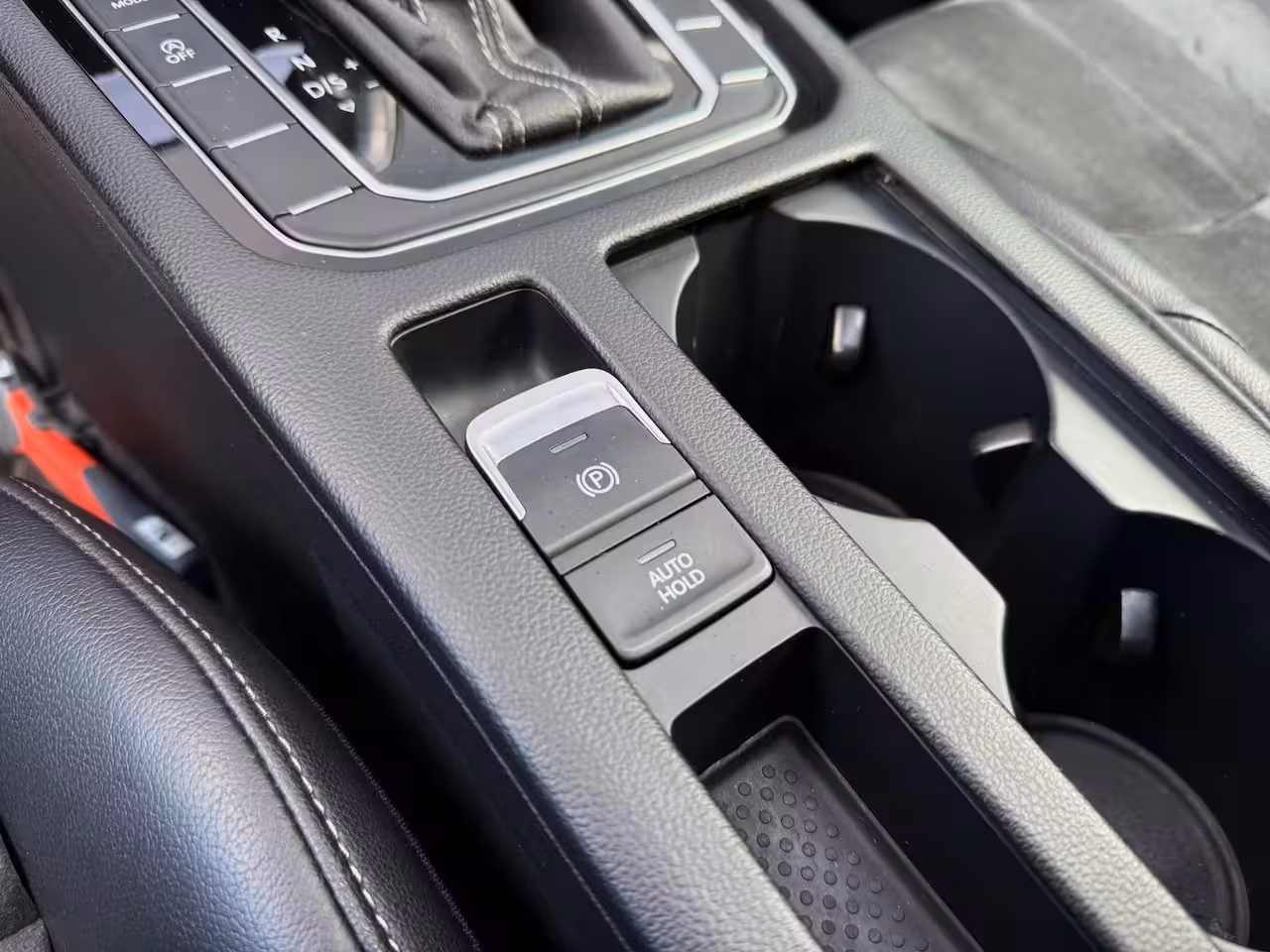 Volkswagen Arteon 1.5 TSI Business R pano / camera / massage