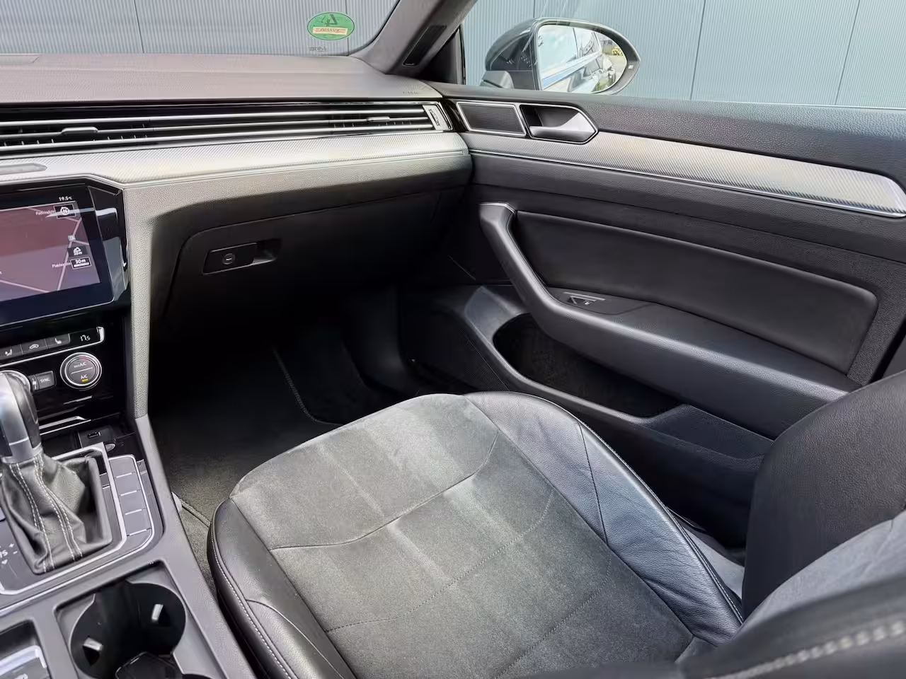 Volkswagen Arteon 1.5 TSI Business R pano / camera / massage