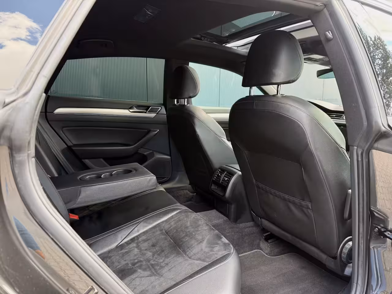Volkswagen Arteon 1.5 TSI Business R pano / camera / massage