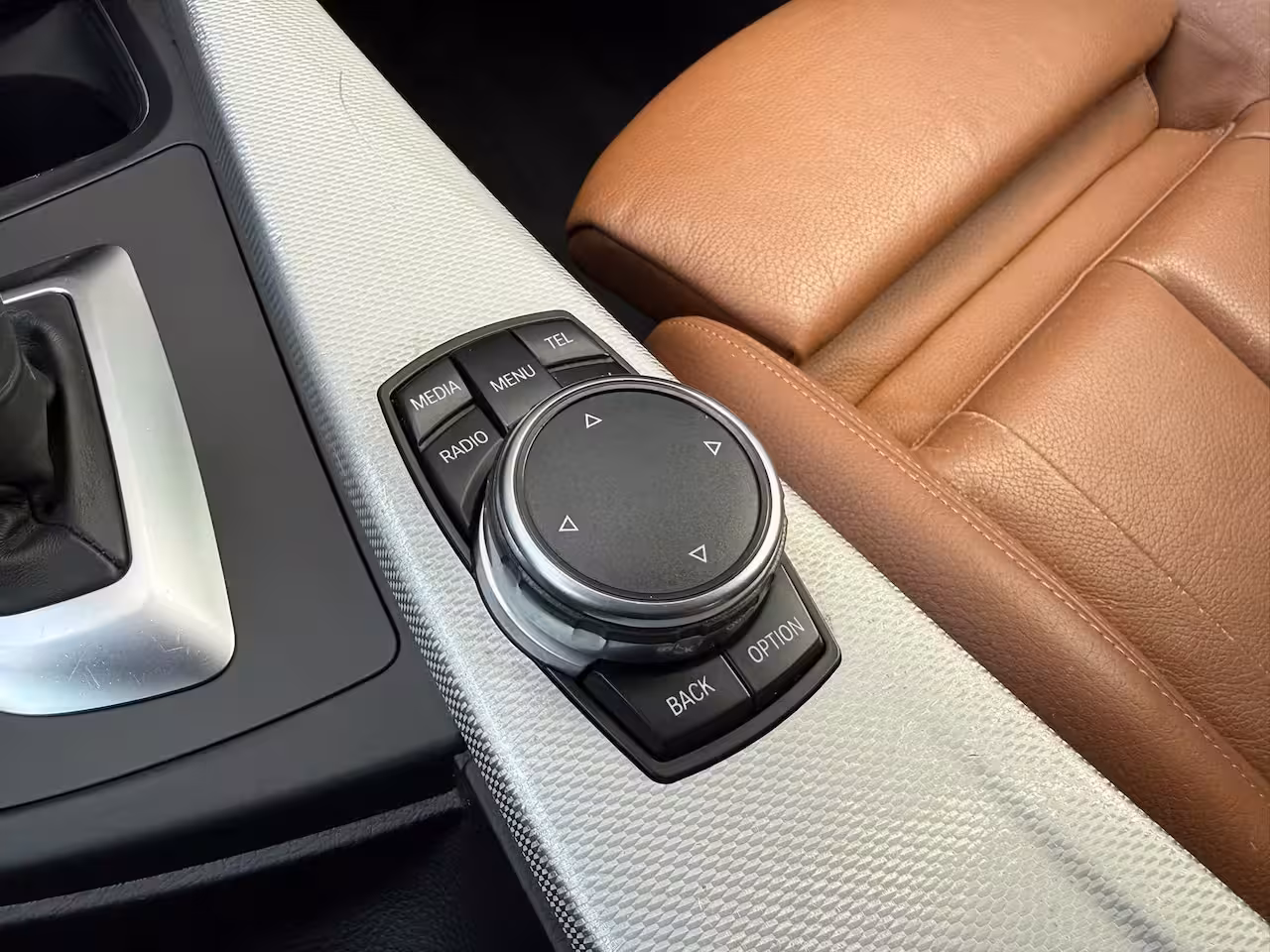 BMW 3-serie Gran Turismo 320i M Sport / Leer / Camera / Navi / PDC