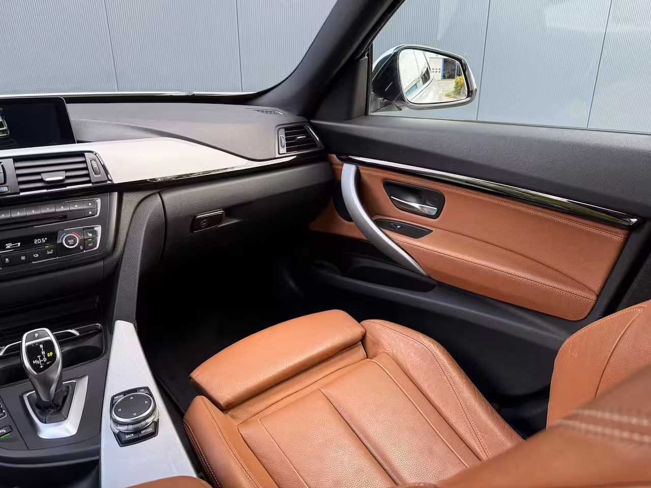 BMW 3-serie Gran Turismo 320i M Sport / Leer / Camera / Navi / PDC