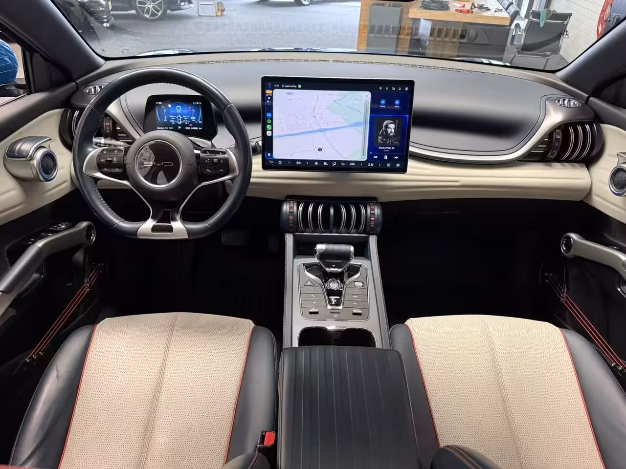 BYD Atto 3 (SOH 93%) DESIGN 60 kWh WLTP 420 KM * 45 STUKS OP VOORRAAD* APPLE CARPLAY/ ANDROID AUTO EL