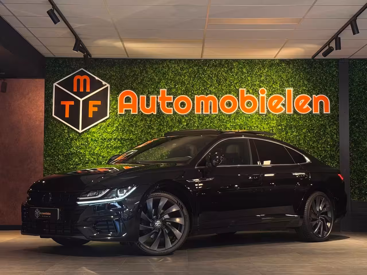 Volkswagen Arteon 2.0 TSI 3x R-LINE|PANO|CAMERA|VIRTUAL|DYNAUDIO|SFEERV.|MASSAGE