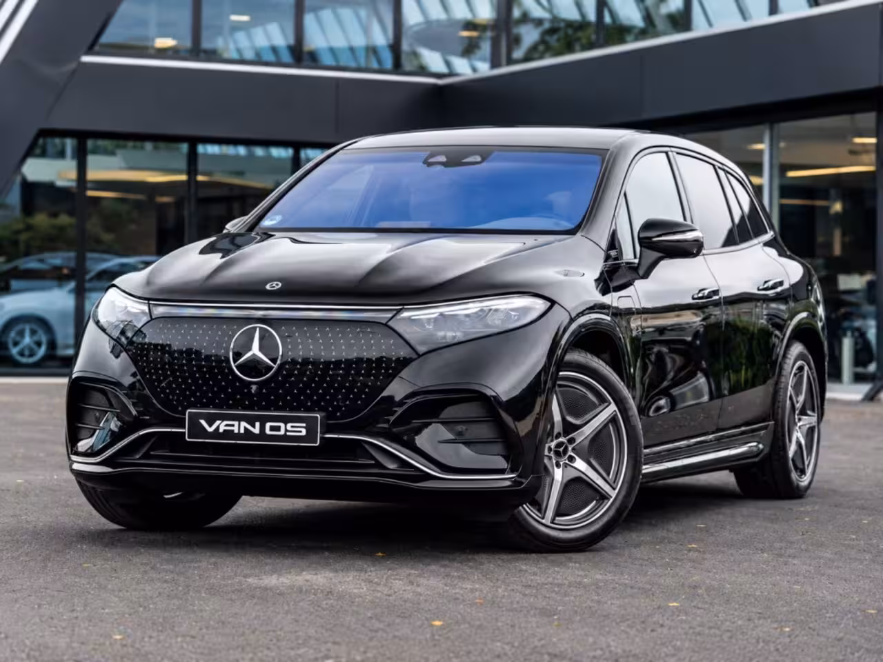 Mercedes-Benz EQS SUV 450 4MATIC AMG Line | Superscreen | Luchtvering | Massage | Pano