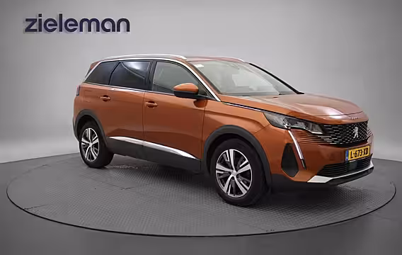 Peugeot 5008 1.2 PureTech Allure 7 Persoons - Digitaal Cockpit, Carplay, Camera, Half Leer