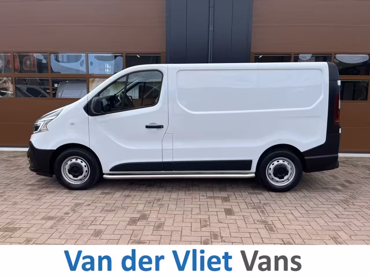 Renault Trafic 2.0 dCi 145pk E6 Automaat Comfort 3p Lease €287 p/m, Airco, Navi Carplay, PDC, Led, Trekha