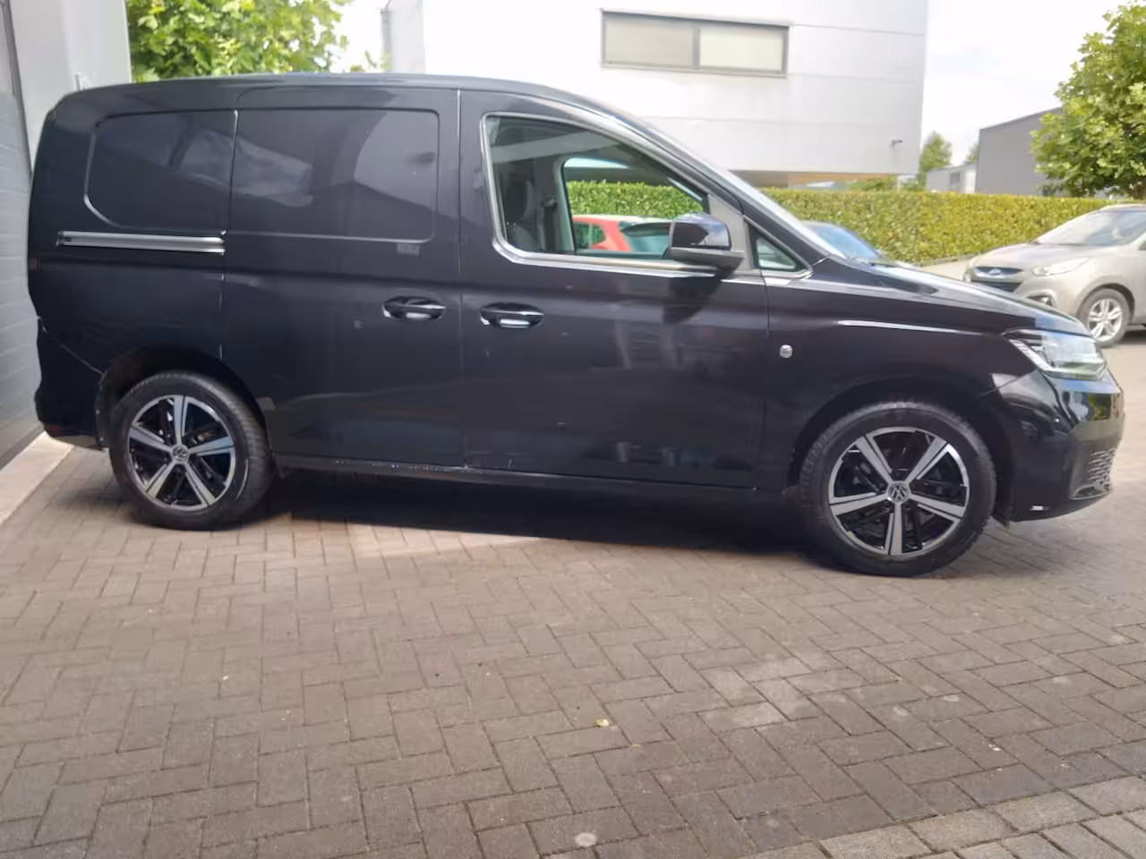 Volkswagen Caddy Cargo 2.0 TDI 1st Edition 150 PK *Led*LM velgen*Trekhaak*Keyless*Navi*CarPlay*NAP!