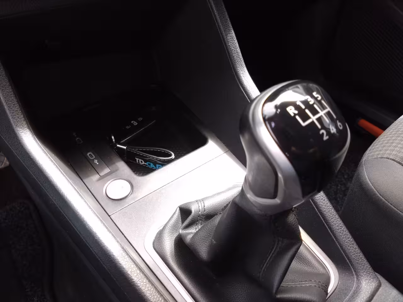 Volkswagen Caddy Cargo 2.0 TDI 1st Edition 150 PK *Led*LM velgen*Trekhaak*Keyless*Navi*CarPlay*NAP!