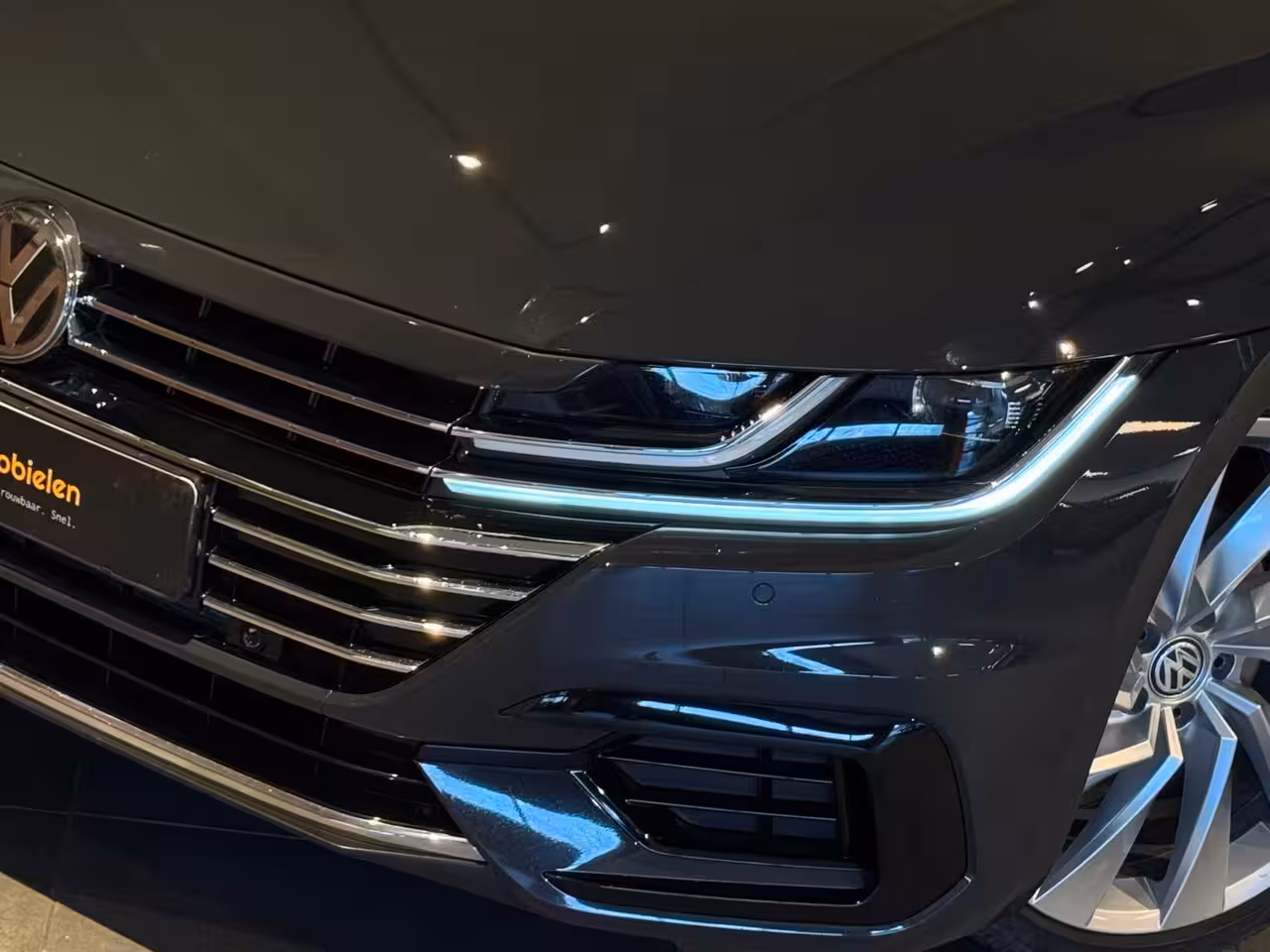 Volkswagen Arteon 2.0 TSI 3x R-LINE|PANO|VIRTUAL|DYNAUDIO|MASSAGE