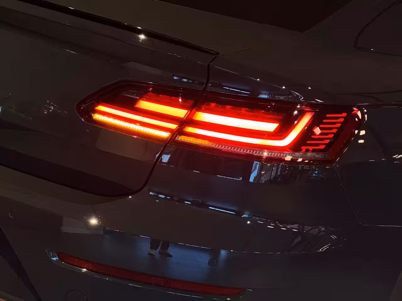 Volkswagen Arteon 2.0 TSI 3x R-LINE|PANO|VIRTUAL|DYNAUDIO|MASSAGE