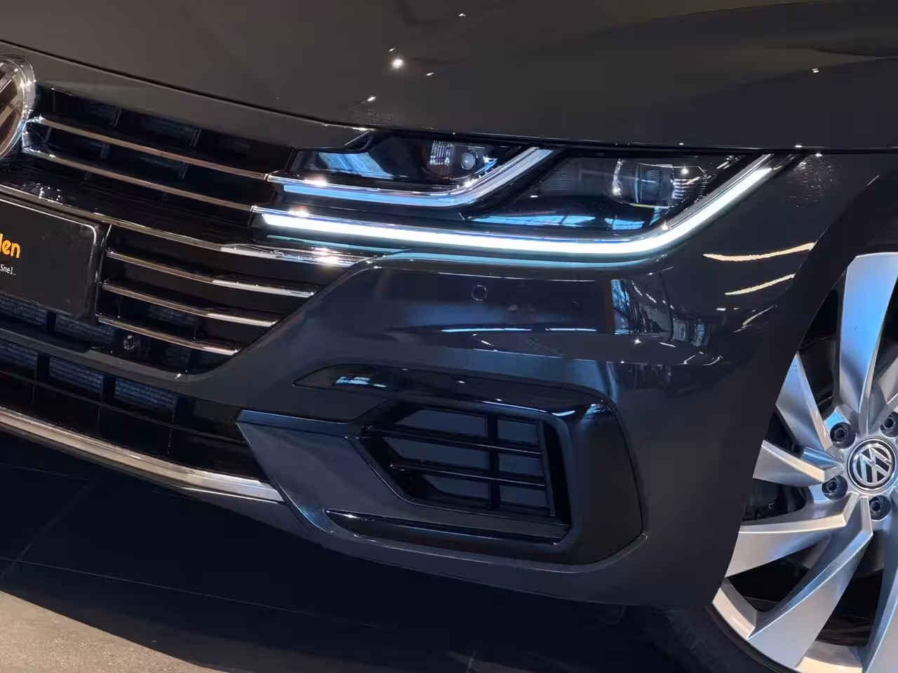 Volkswagen Arteon 2.0 TSI 3x R-LINE|PANO|VIRTUAL|DYNAUDIO|MASSAGE