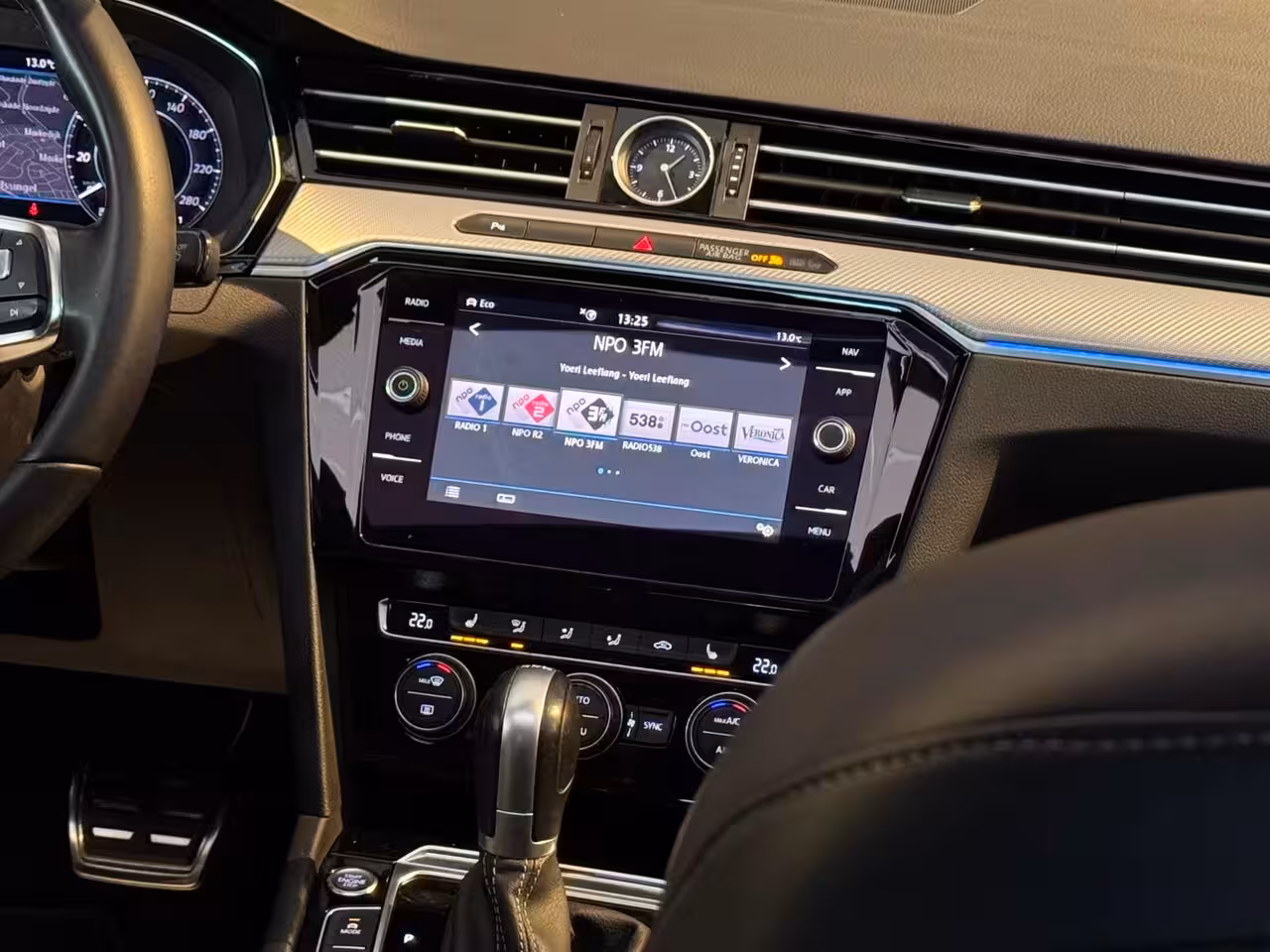 Volkswagen Arteon 2.0 TSI 3x R-LINE|PANO|VIRTUAL|DYNAUDIO|MASSAGE