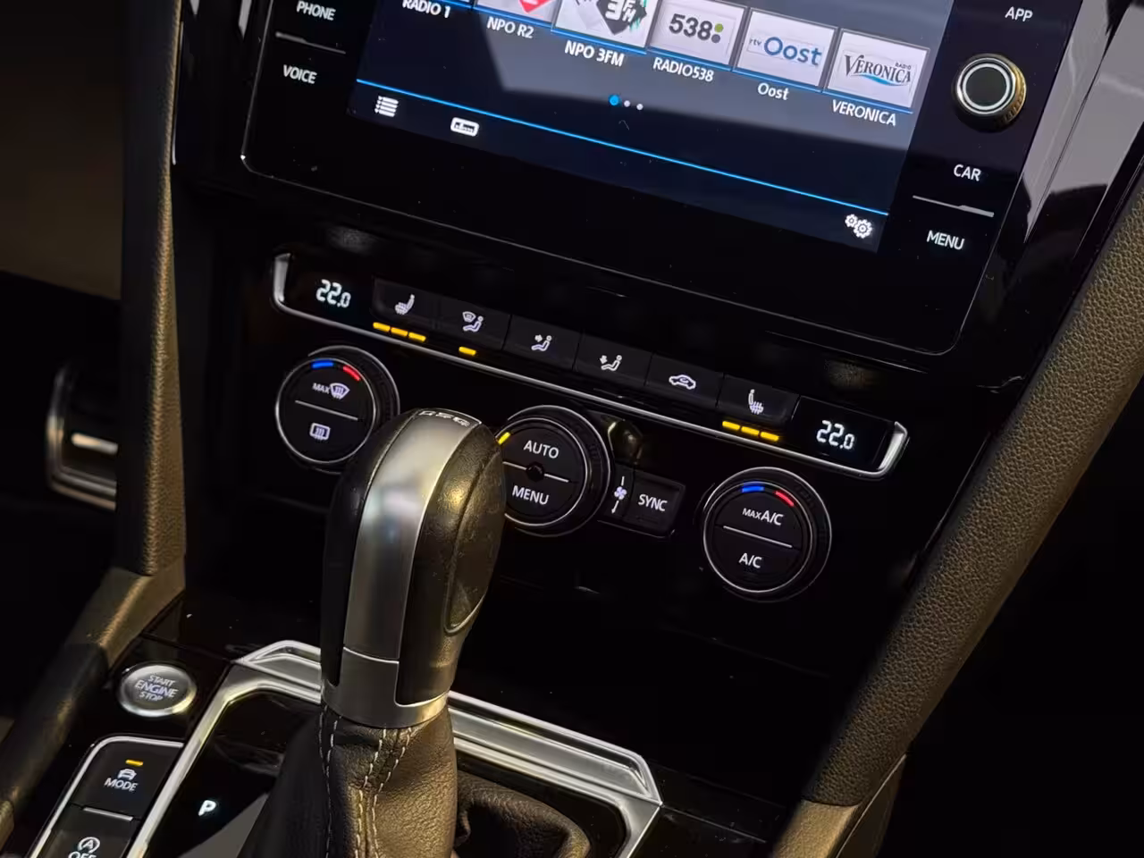 Volkswagen Arteon 2.0 TSI 3x R-LINE|PANO|VIRTUAL|DYNAUDIO|MASSAGE