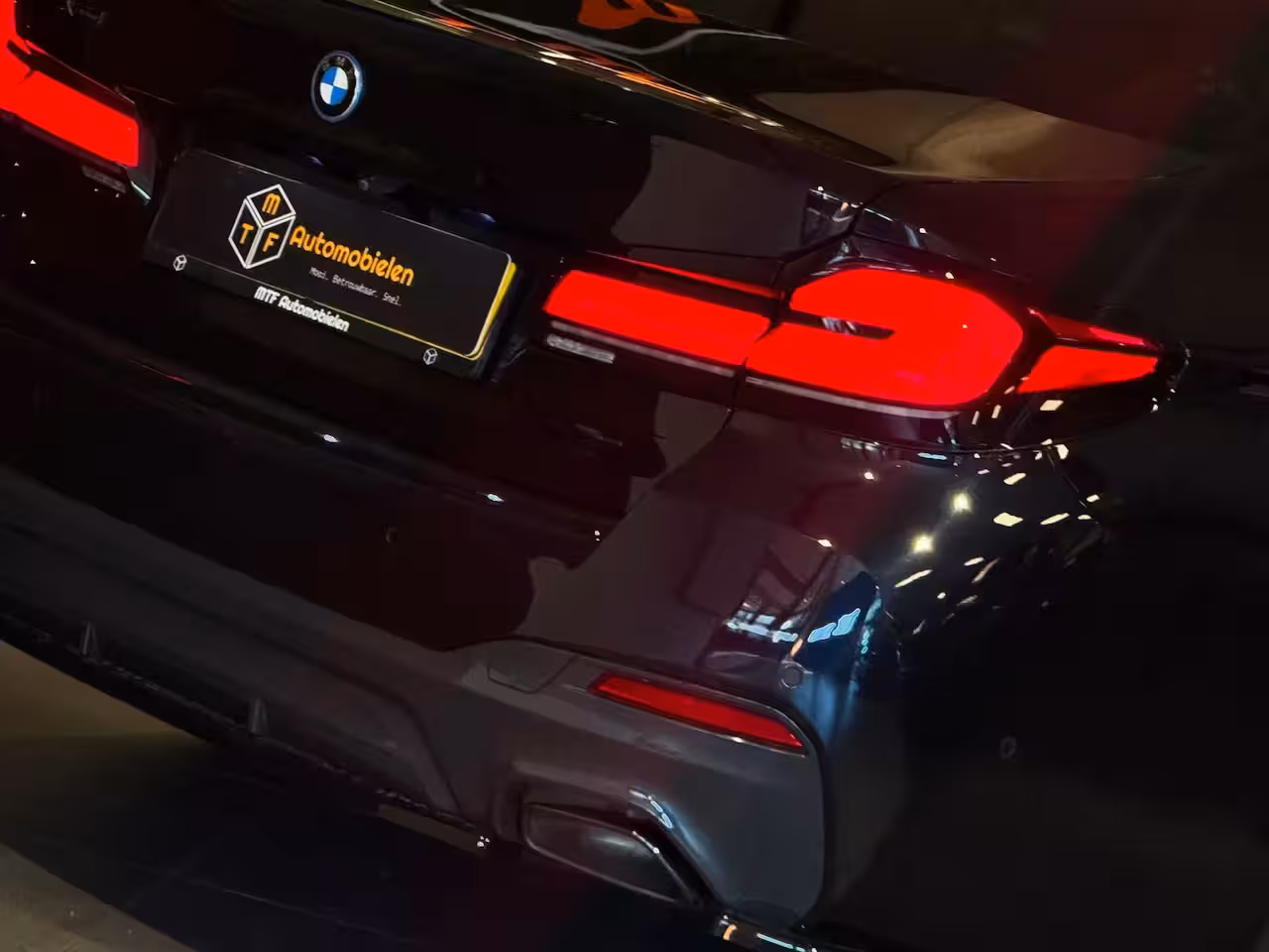 BMW 5-serie 545e xDrive 394 PK M COMPETITON SPORT|360CAM|H/K|ASSISTPROF|SOFTCLOSE