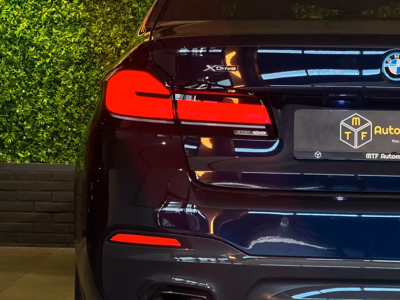 BMW 5-serie 545e xDrive 394 PK M COMPETITON SPORT|360CAM|H/K|ASSISTPROF|SOFTCLOSE