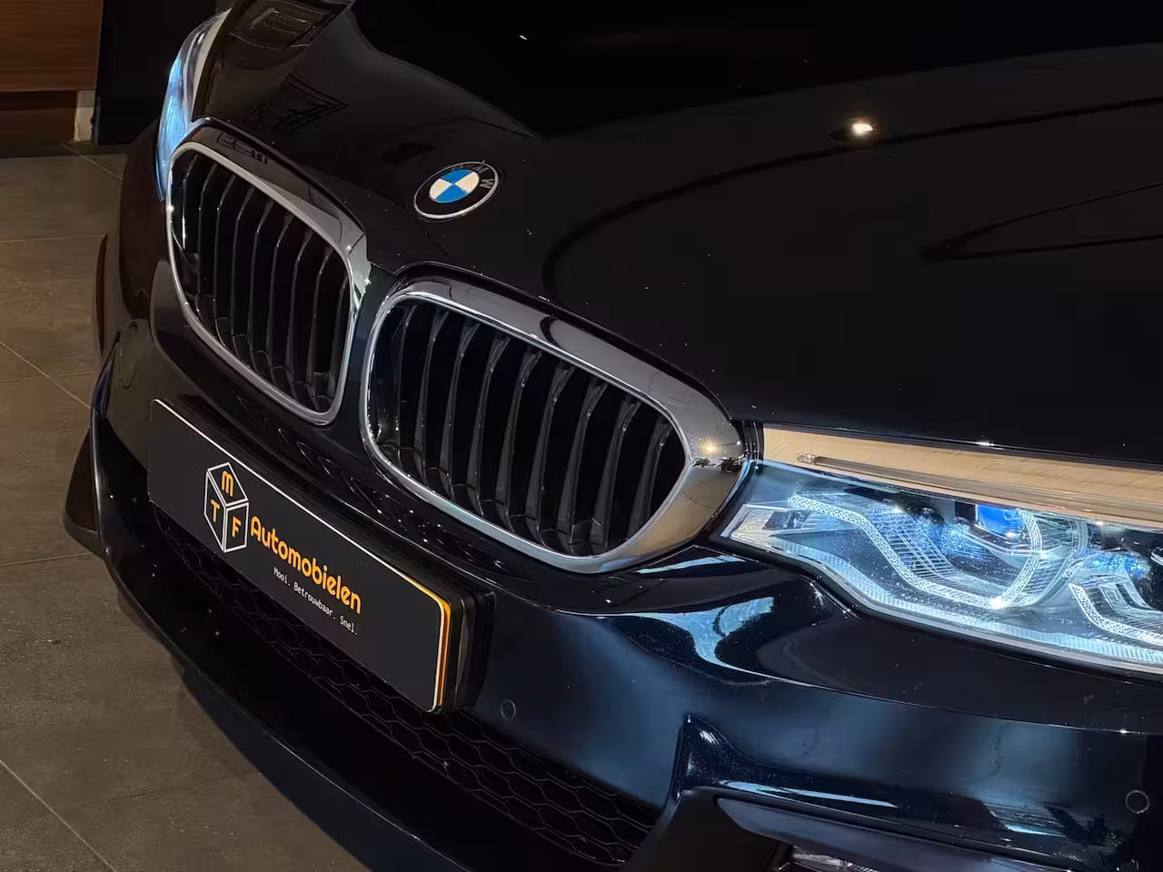 BMW 5-serie 520i High Executive M SPORT |INDIVIDUAL|MEMORY|HUD|Org.NL