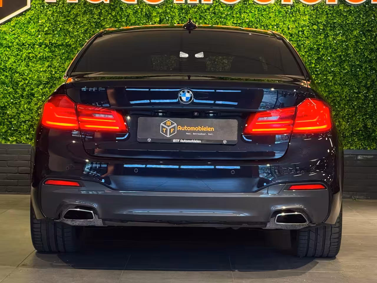 BMW 5-serie 520i High Executive M SPORT |INDIVIDUAL|MEMORY|HUD|Org.NL