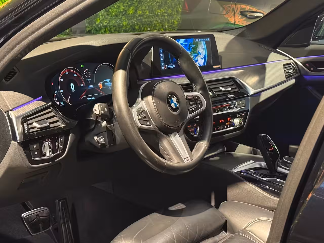 BMW 5-serie 520i High Executive M SPORT |INDIVIDUAL|MEMORY|HUD|Org.NL