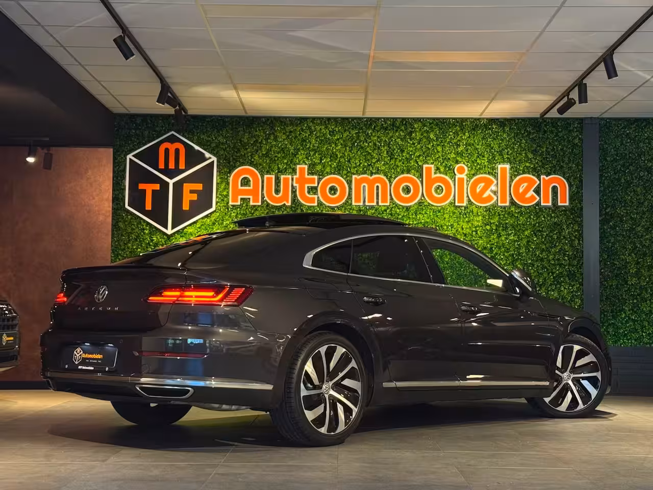Volkswagen Arteon 2.0 TSI 3c R-Line|PANO|HUD|VIRTUAL|MASSAGE|ACC|LANEASS